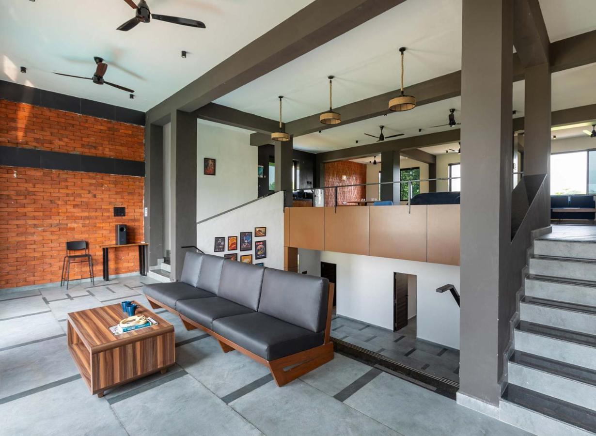 Two Villa By Stayvista With Infinity Pool, Farm & Mountain Views, Modern Interiors Карджат Екстериор снимка