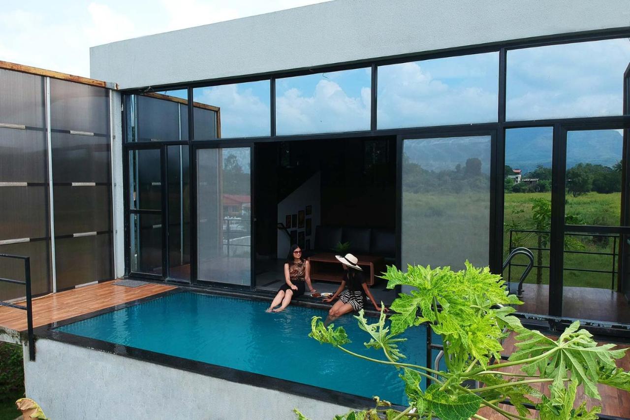 Two Villa By Stayvista With Infinity Pool, Farm & Mountain Views, Modern Interiors Карджат Екстериор снимка